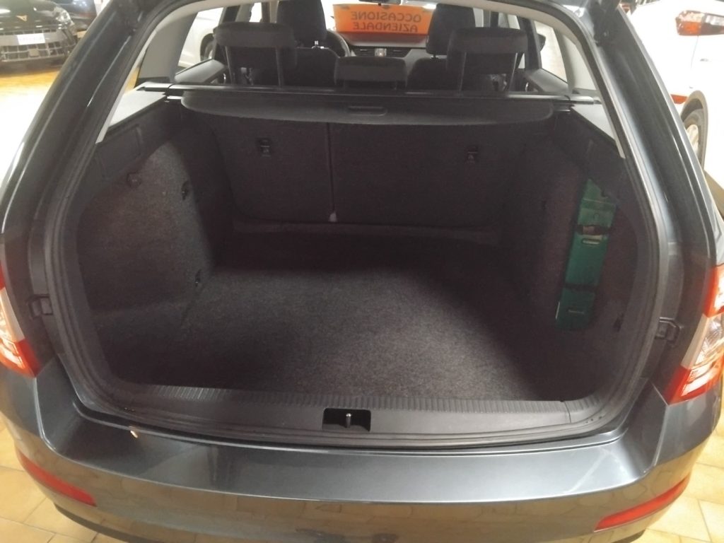 SKODA Octavia 1.6 TDI CR 90 CV Wagon Active - 7