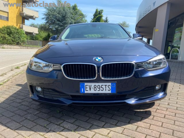 BMW 320 d xDrive Touring Luxury 