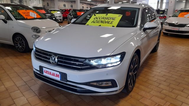 VOLKSWAGEN Passat VAR. 2.0 TDI DSG Executive 