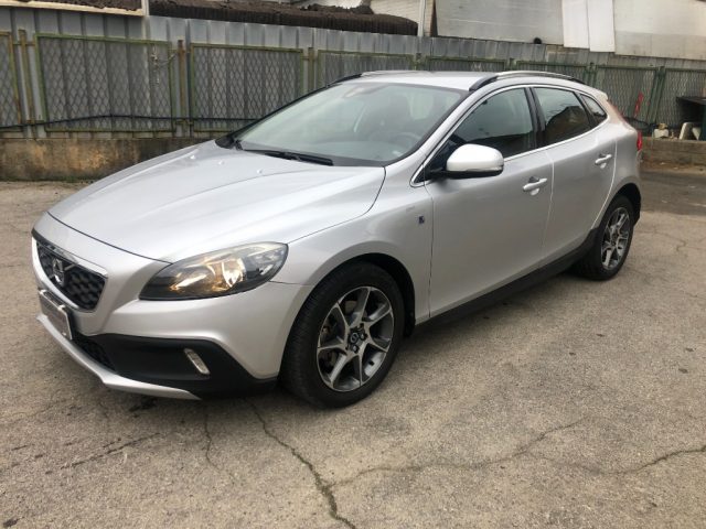 VOLVO V40 Cross Country D2 1.6 Volvo Ocean Race 