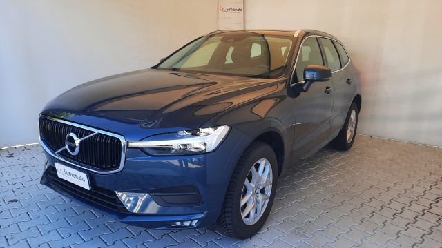 VOLVO XC60 B4 (d) AWD automatico Momentum Pro 