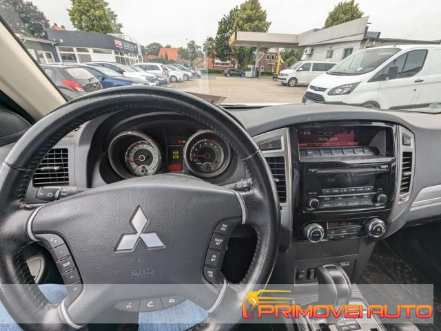 MITSUBISHI Pajero 3.2 DI-D 16V aut. 3p. 