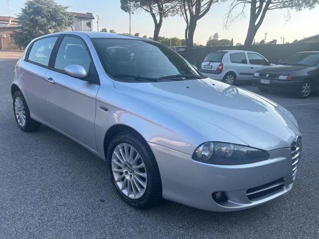 ALFA ROMEO 147 1.6 129,790km perfetta di meccanica come nuova 