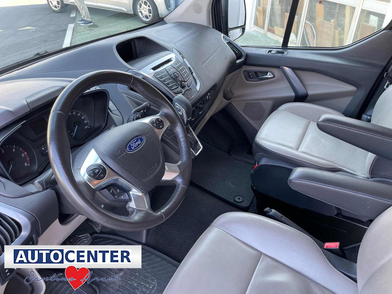 FORD Tourneo Custom 2.0 TDCi 170CV aut.Titanium 8 posti - 24