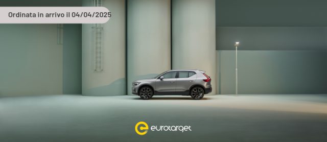 VOLVO XC40 B3 automatico Ultra Dark N1 