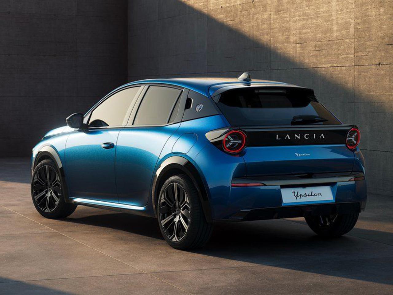 LANCIA Ypsilon Hybrid e-DCT - 1