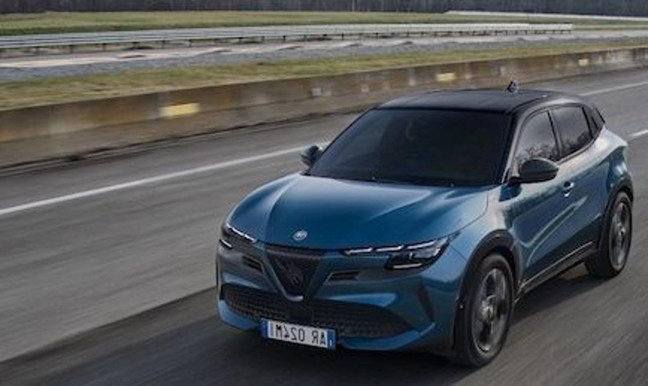 ALFA ROMEO Junior 1.2 136 CV Hybrid eDCT6 - 5