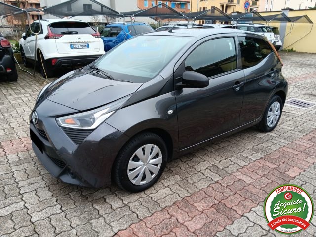 TOYOTA Aygo Connect 1.0 VVT-i 72 CV 5 porte x-play 