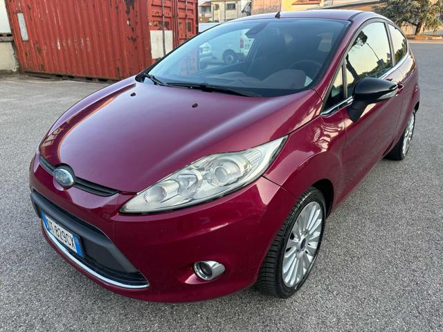 FORD Fiesta + 1.4TDCi 68CV neopatentati perfetta di meccanica 