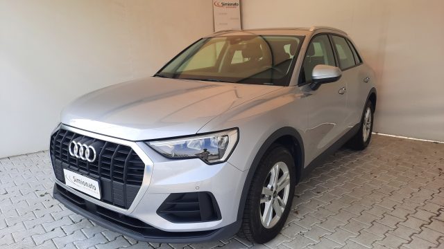 AUDI Q3 35 1.5 TFSI Business 