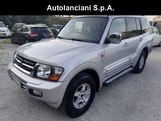 MITSUBISHI Pajero 3200 16V DI-D 5PORTE AUTOM. 4X4 7 POSTI ITALIA Usato