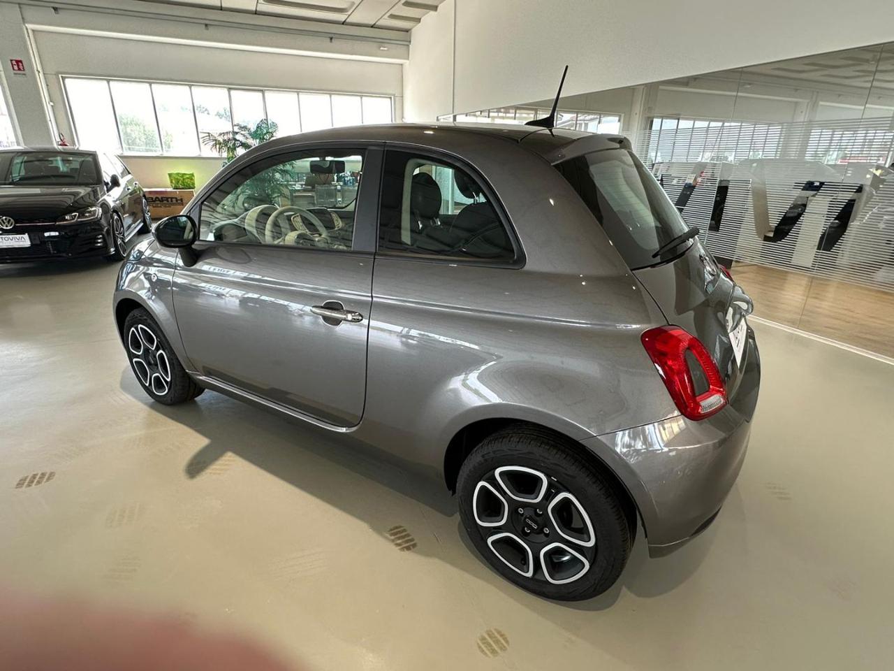 FIAT 500 1.0 Hybrid CLUB - 6