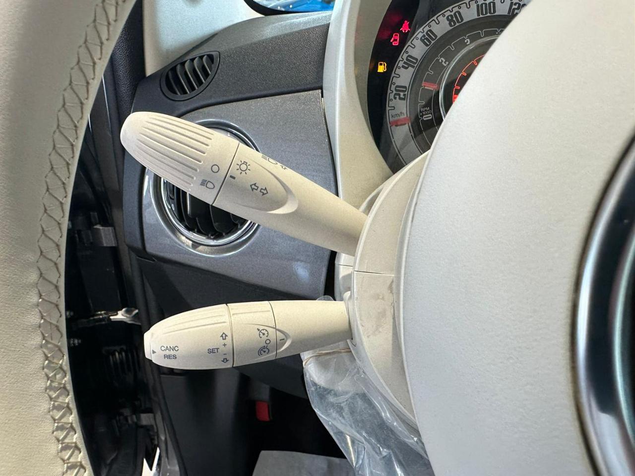 FIAT 500 1.0 Hybrid CLUB - 12