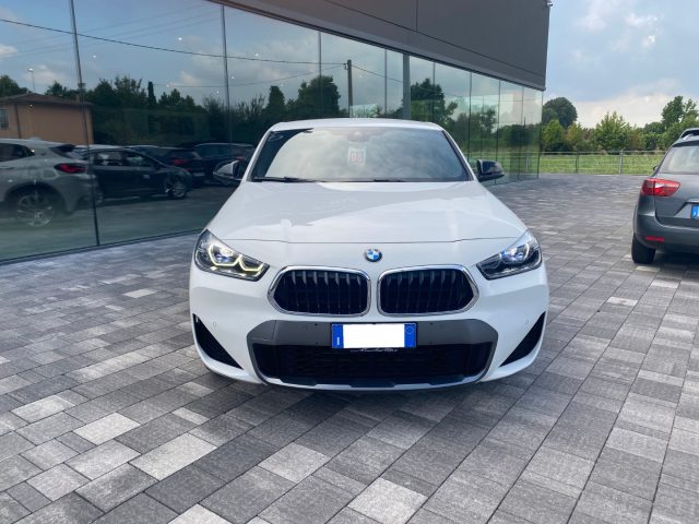 BMW X2 Bianco pastello