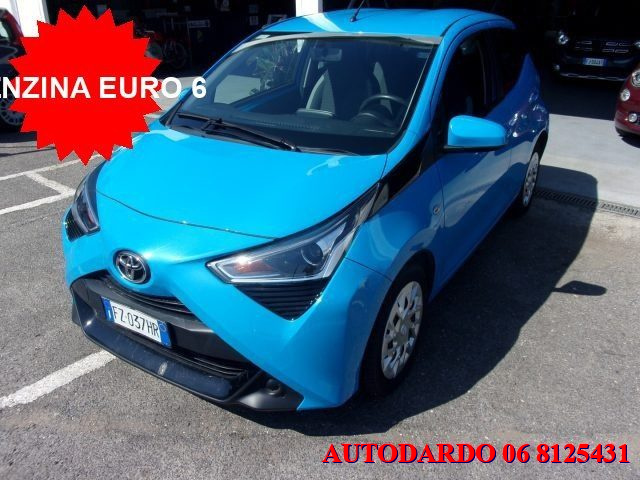 TOYOTA Aygo 1.0 VVT-i 72 CV 5 porte x-business Usato