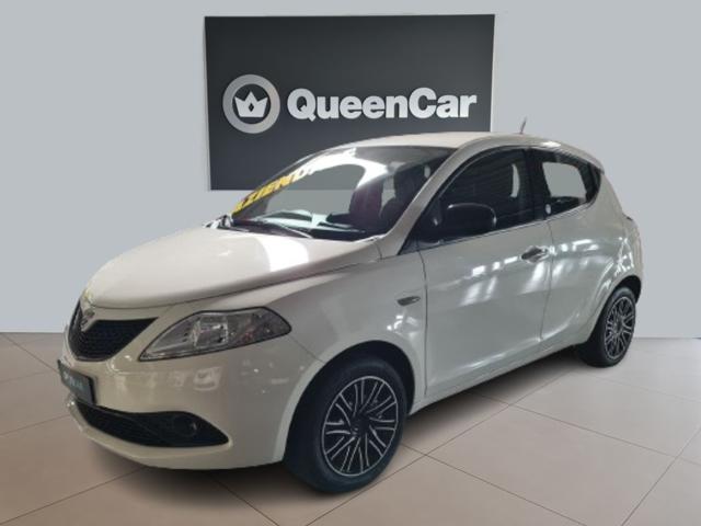 LANCIA Ypsilon 1.0 FireFly 5 porte S&S Hybrid Ecochic Gold 70cv 