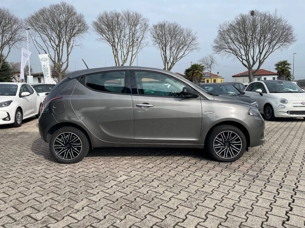 LANCIA Ypsilon 1.0 FireFly 5 porte S&S Hybrid Oro VARI COLORI - 4
