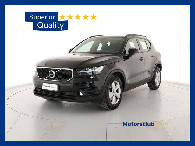 VOLVO XC40 T2 Momentum Core 