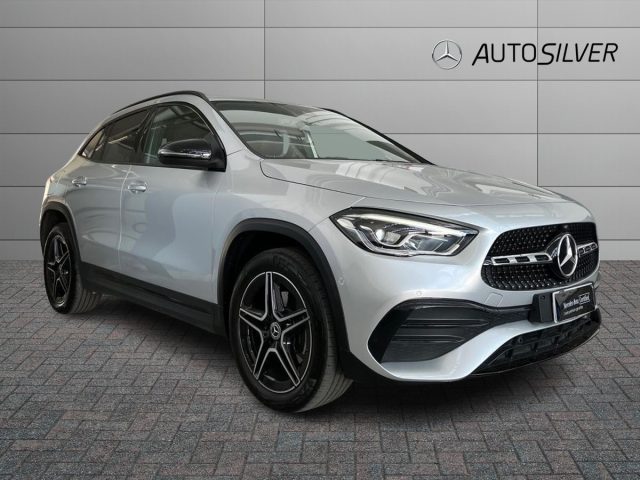 MERCEDES-BENZ GLA 250 e Plug-in hybrid Automatic Premium 