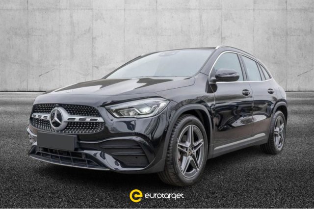 MERCEDES-BENZ GLA 180 Automatic Premium 