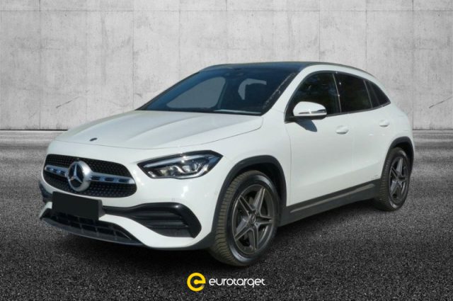 MERCEDES-BENZ GLA 200 Automatic Premium 