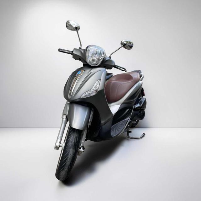 PIAGGIO Beverly 300 i.e. Grigio scuro perlato