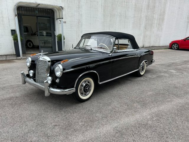 MERCEDES-BENZ 220 S 