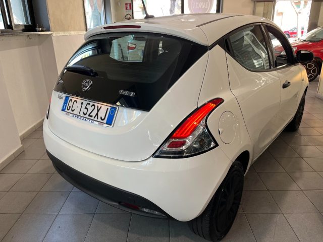 LANCIA Ypsilon 1.0 FireFly 5 porte Hybrid Ecochic 12.900 