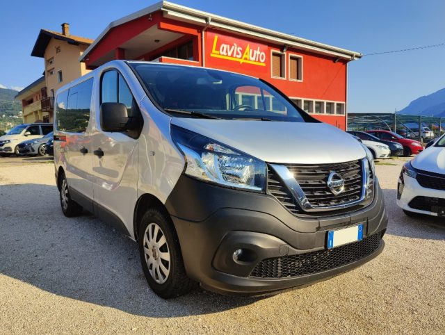 NISSAN NV300 Grau metallisiert