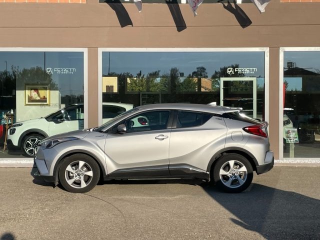 TOYOTA C-HR 1.8 Hybrid E-CVT Active 