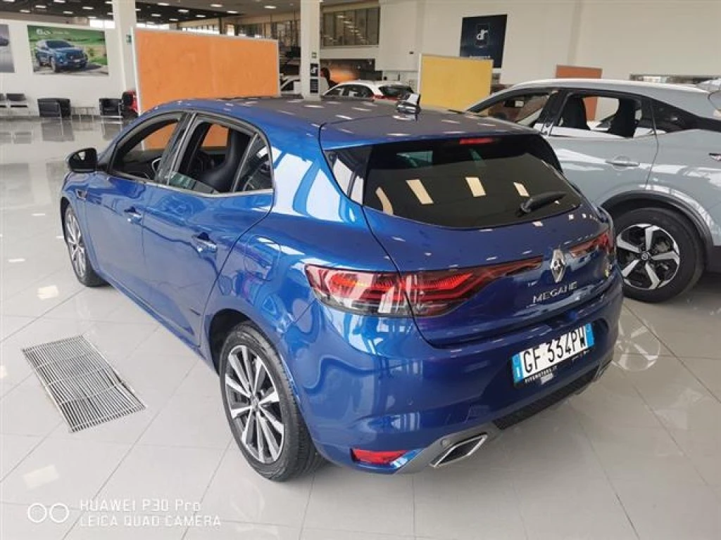 RENAULT Megane 1.6 E TECH Plug in Hybrid RS Line Auto - 9