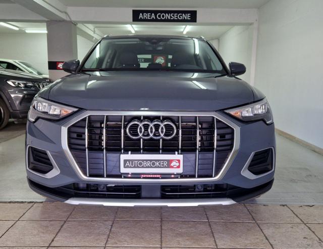 AUDI Q3 Grigio pastello