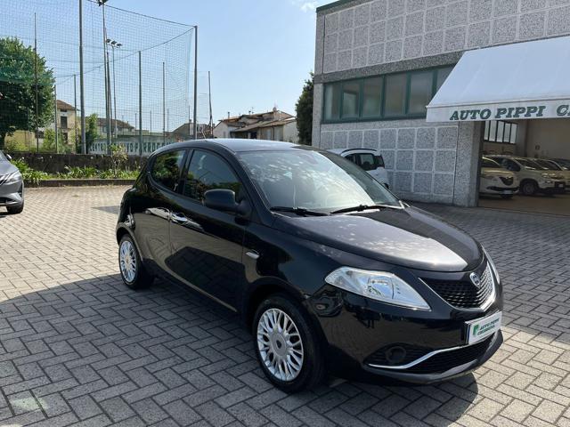 LANCIA Ypsilon Nero metallizzato