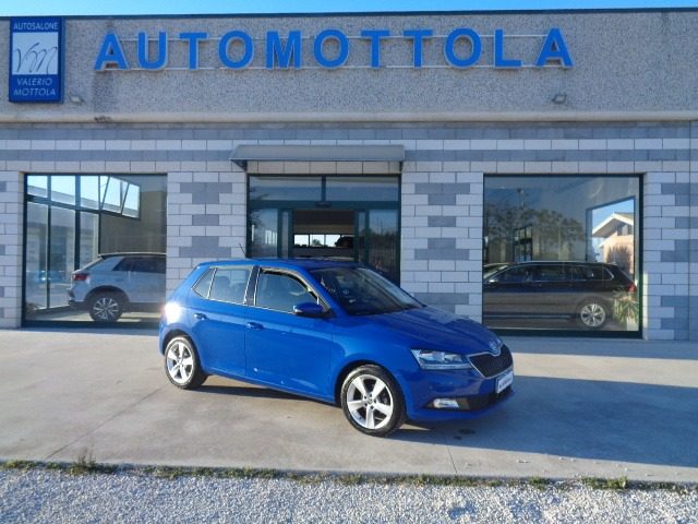 SKODA Fabia Blu pastello