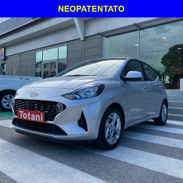 HYUNDAI i10 Argento metallizzato