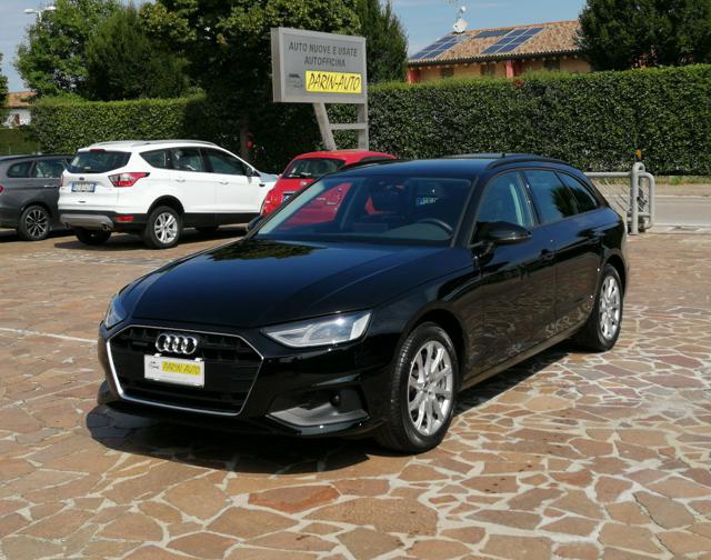 AUDI A4 Nero Mythos metallizzato