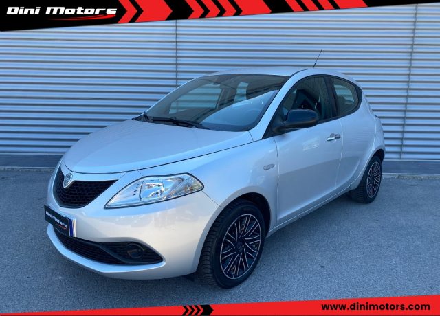 LANCIA Ypsilon 1.2 69 CV 5 porte GOLD OK NEOPATENTATO 