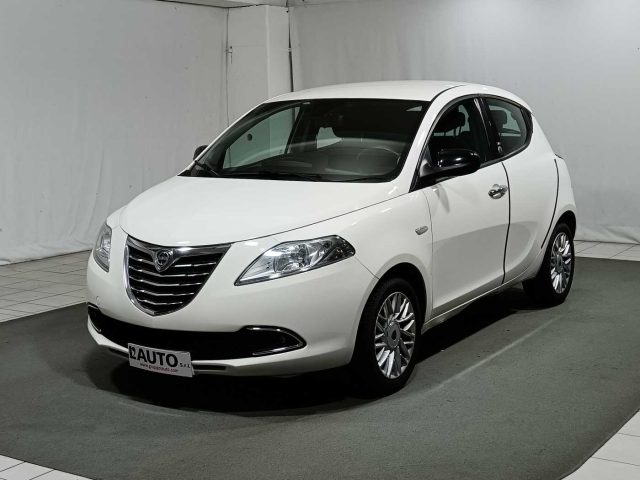 LANCIA Ypsilon 1.2 69 CV 5 porte GPL Ecochic Gold 