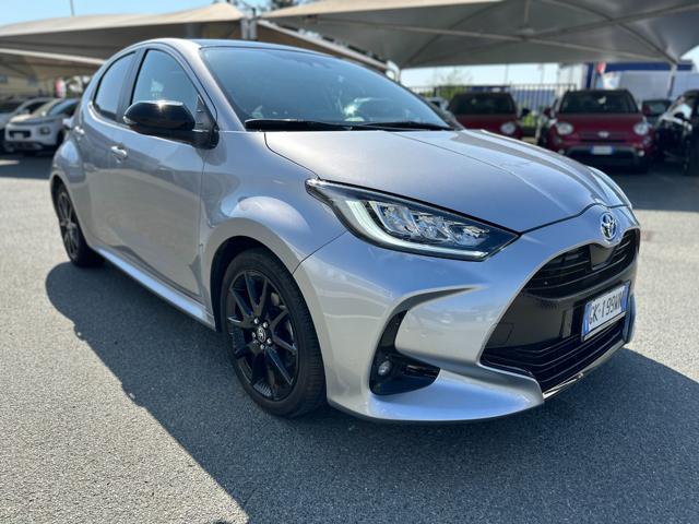 TOYOTA Yaris Grigio metallizzato