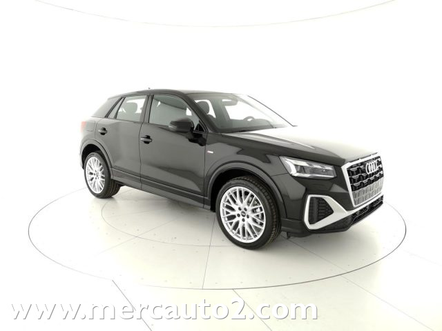 AUDI Q2 Nero metallizzato