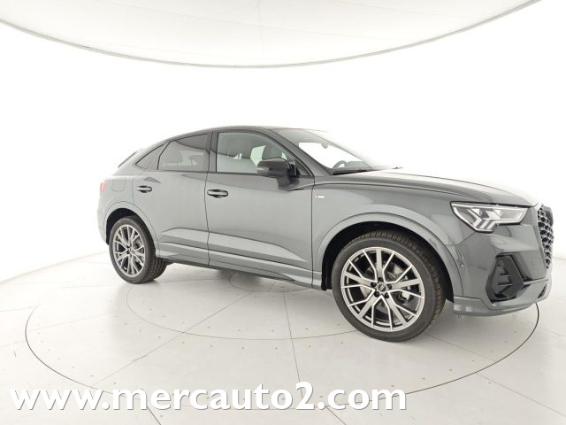 AUDI Q3 Grigio metallizzato