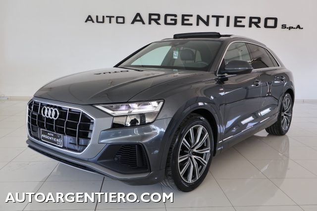 AUDI Q8 45 TDI quattro S-line tetto solo 31.310 km!!!!!! 