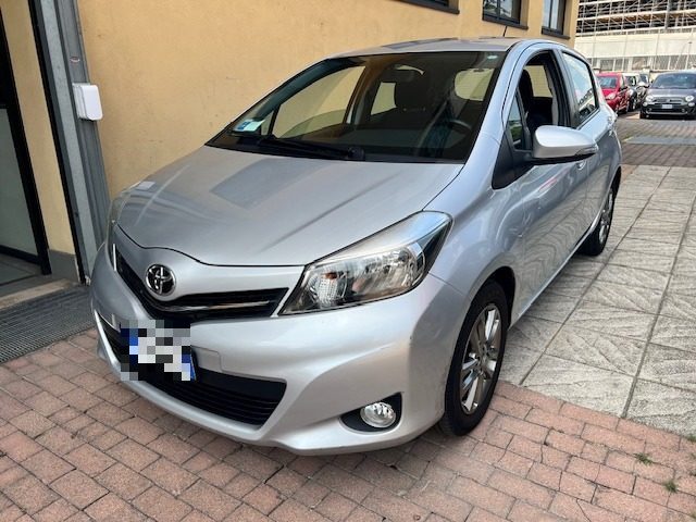 TOYOTA Yaris 1.0 5 porte Lounge 