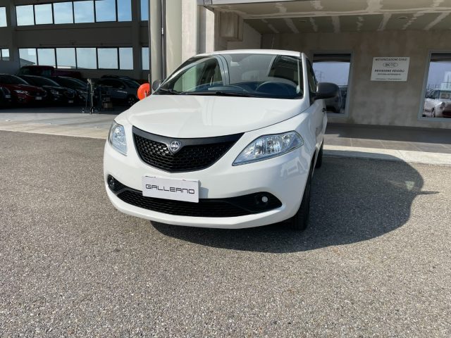 LANCIA Ypsilon Bianco pastello