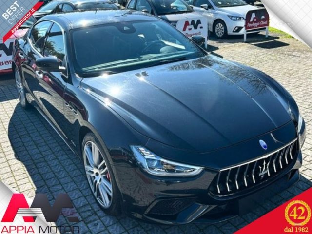 MASERATI Ghibli V6 430 CV Gransport BT SQ4 430 CV 