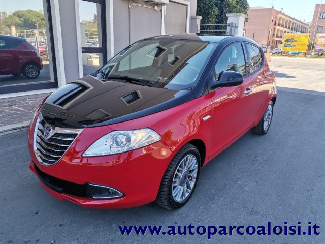 LANCIA Ypsilon 1.2 69 CV 5 porte S&S Black&Red 