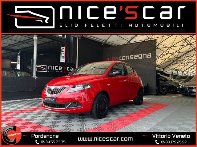 LANCIA Ypsilon 1.0 FireFly 5 porte S&S Hybrid Ecochic Silver 