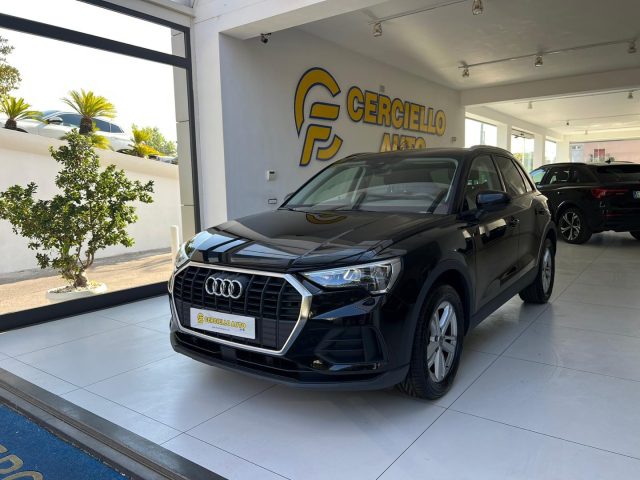 AUDI Q3 Nero pastello