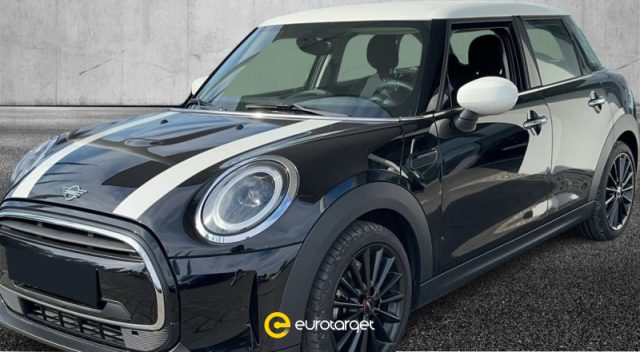 MINI Cooper 1.5 Cooper Essential 5 porte 