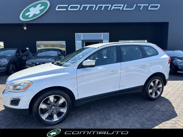 VOLVO XC60 D3 Momentum Kinetic 